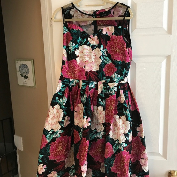 Dolly and Dotty Elizabeth Dress in Floral Print - Picture 3 of 4